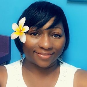 Meet your Posher, Yvette